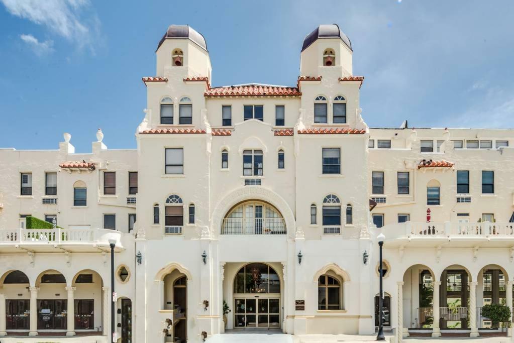 Hemingway Suites At Palm Beach Hotel Island Eksteriør bilde