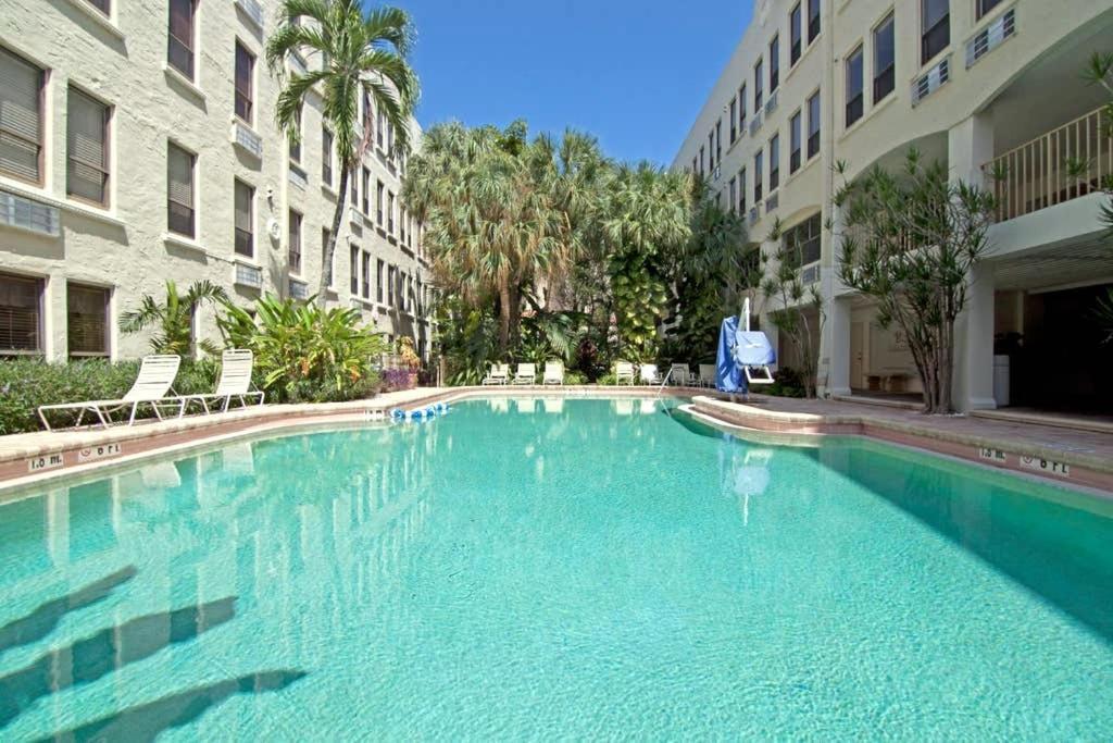 Hemingway Suites At Palm Beach Hotel Island Eksteriør bilde
